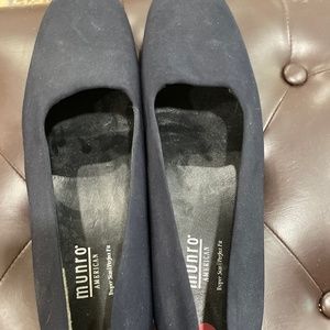 Women new without tags size 13m black material with black cloth and leather